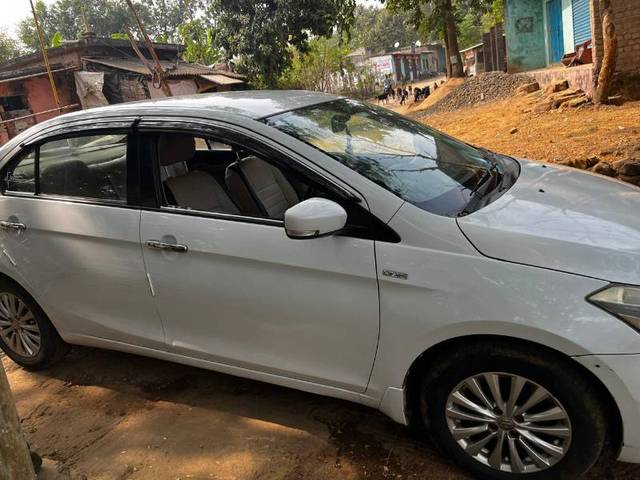 https://images10.gaadi.com/usedgaadi-sellcar/UsedCar/c9671863-472a-4d74-9012-17ed124021a8/82d230b1-cf32-488e-a94e-bdb9c143ddc7.jpg?imwidth=6401