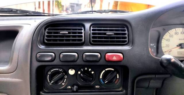 https://images10.gaadi.com/usedgaadi-sellcar/UsedCar/c96ecf18-aa45-4e94-9453-2ea3d2da7d12/12043aa2-7069-41e7-86dd-44912bb9ed1e.jpg?imwidth=6401