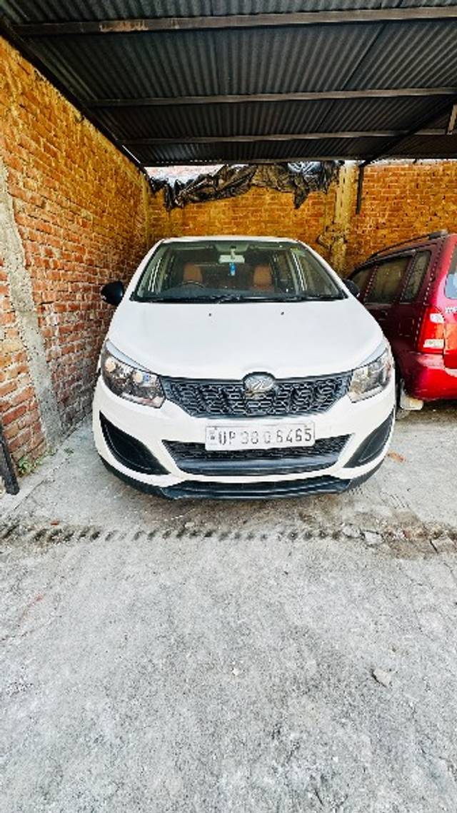 https://images10.gaadi.com/usedgaadi-sellcar/UsedCar/c9c96e14-b0ad-4c00-9444-09978ca9abcc/971321ac-c5f2-49ed-ad94-5017e017d73f.jpeg?imwidth=6400