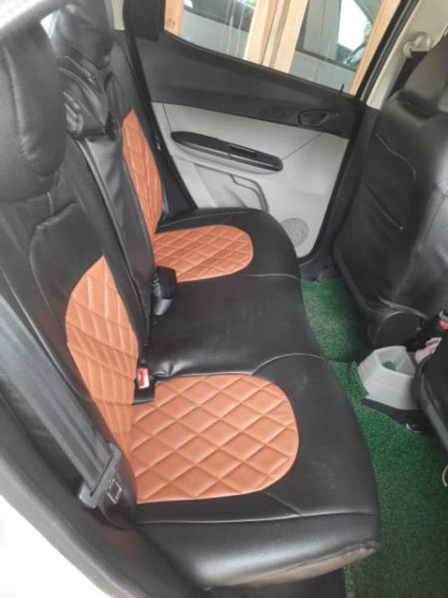 https://images10.gaadi.com/usedgaadi-sellcar/UsedCar/c9cdfa5c-c3f6-42af-9a52-7b0fa25b4406/df01b931-8f5c-4dce-8f78-0087664d89f0.jpg?imwidth=6402