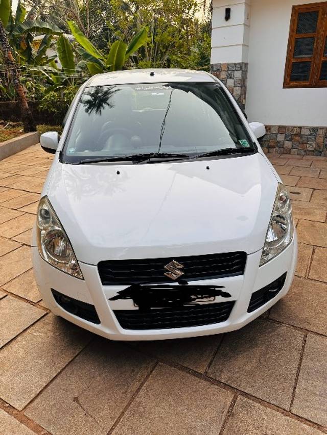 https://images10.gaadi.com/usedgaadi-sellcar/UsedCar/c9d4265b-2e89-478c-8a03-6bf32471f93c/7c106d2b-45b5-43e8-85bd-e6f5f9909292.jpeg?imwidth=6401