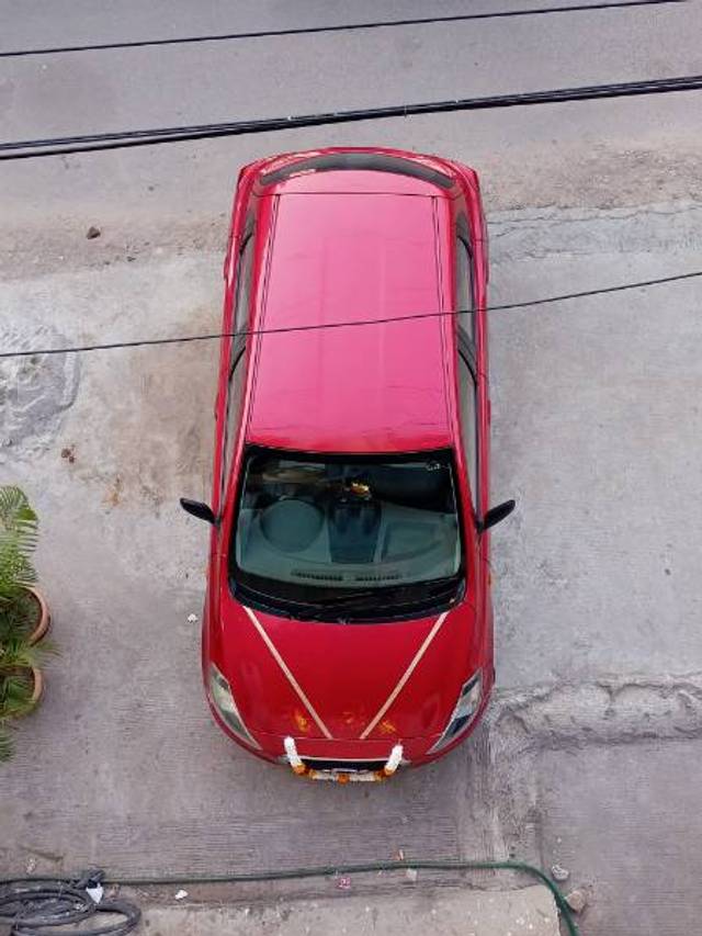 https://images10.gaadi.com/usedgaadi-sellcar/UsedCar/c9da0ef4-e8dd-422a-a38f-e026ca6f1c97/660f7c57-9f7d-419c-b3d7-ae4f5d10b4cb.jpg?imwidth=6402