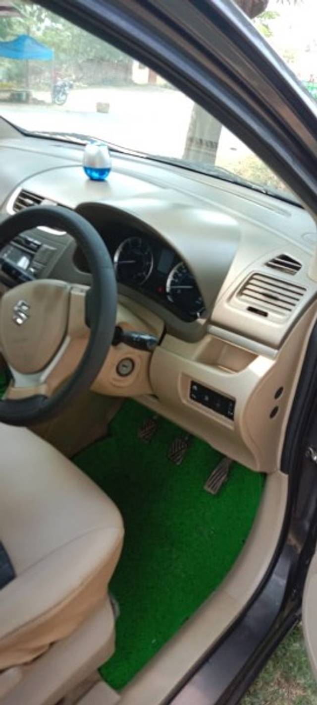 https://images10.gaadi.com/usedgaadi-sellcar/UsedCar/c9e1fe0b-8faa-45f9-952e-d54675567438/b2dc0ad9-43a3-4c73-a5a8-4371b843f712.jpg?imwidth=6402