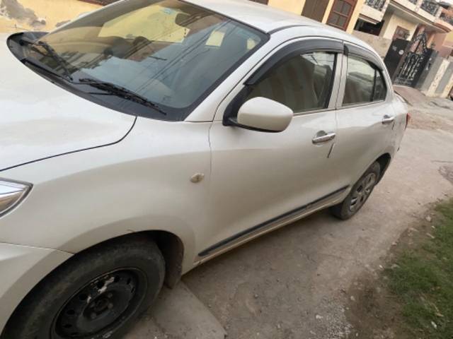 https://images10.gaadi.com/usedgaadi-sellcar/UsedCar/ca2735d2-eaed-4f36-b404-779081657da3/9a5e0942-6b1a-4360-8e96-3f35b3567edb.jpeg?imwidth=6400