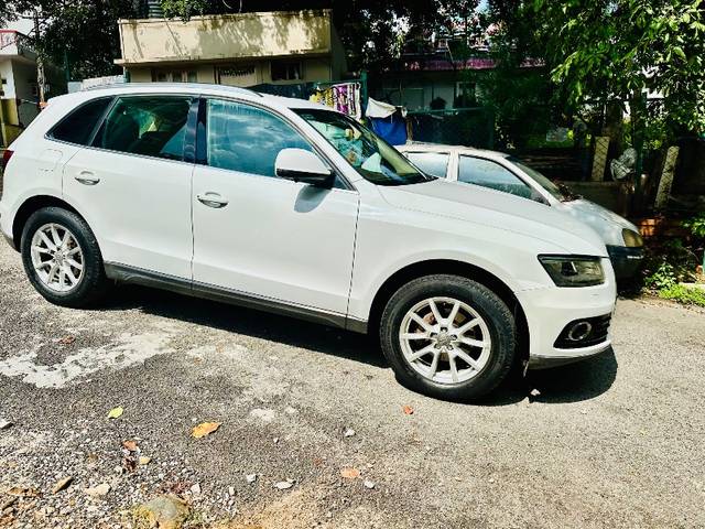 https://images10.gaadi.com/usedgaadi-sellcar/UsedCar/ca421195-3366-4b46-8791-b7c0a952d7dc/1b212986-2da6-4446-b542-03408624b3f7.jpg?imwidth=6402