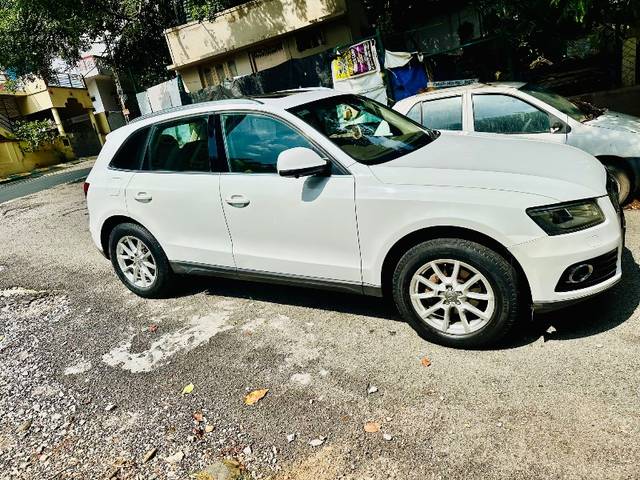 https://images10.gaadi.com/usedgaadi-sellcar/UsedCar/ca421195-3366-4b46-8791-b7c0a952d7dc/eb7ae6a3-cf60-4537-8972-f4f0aadb7ba5.jpg?imwidth=6400