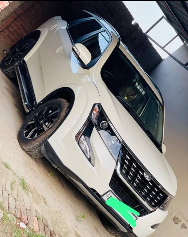 https://images10.gaadi.com/usedgaadi-sellcar/UsedCar/ca55a66d-7f78-42a7-b015-5a810520a2a1/fb68221b-bdd4-452b-8d6b-8ecb3893166d.jpeg?imwidth=6402