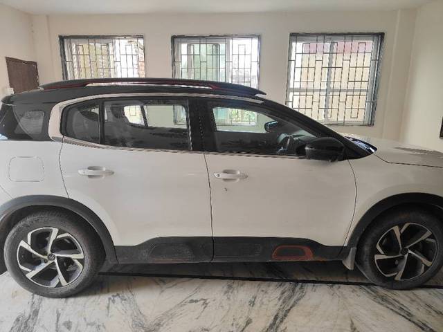 https://images10.gaadi.com/usedgaadi-sellcar/UsedCar/caa715fb-6128-4c16-a864-1d76c98493ab/d5bd0ad8-3685-4001-b4e0-42b6715c6527.jpg?imwidth=6401