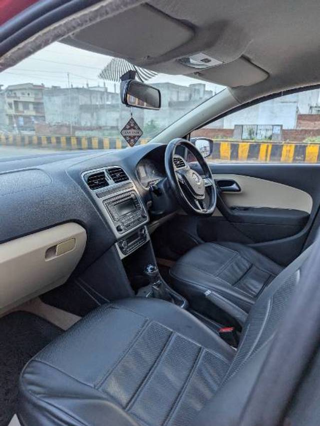 https://images10.gaadi.com/usedgaadi-sellcar/UsedCar/caad279c-43ad-43c9-816a-8df646af47bc/86a73115-eecb-4e41-86f3-131586a7b22d.jpg?imwidth=6401