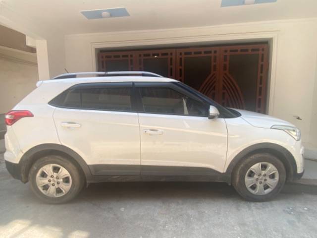 https://images10.gaadi.com/usedgaadi-sellcar/UsedCar/cabbeb4d-eab3-430d-a100-38c0d147cb2d/9094454a-3618-49b5-9024-0bbcc99ed0bd.jpg?imwidth=6401