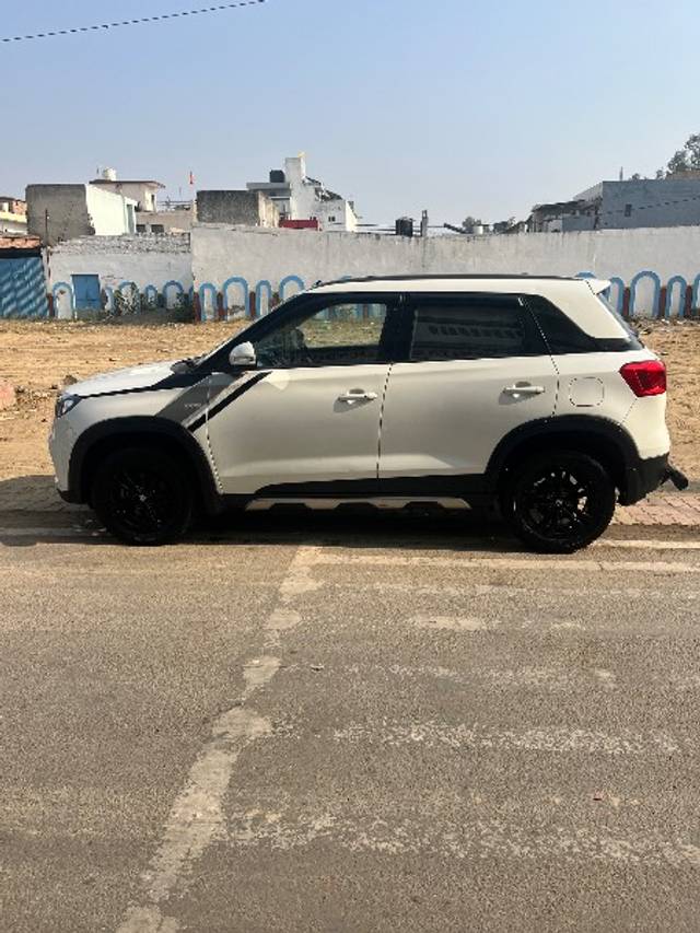 https://images10.gaadi.com/usedgaadi-sellcar/UsedCar/cac8af7d-164f-4d93-9163-b114d56b95da/82cd3c4d-50f1-43a3-9ebc-0bd5695cedad.jpeg?imwidth=6401