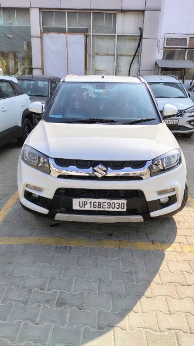 https://images10.gaadi.com/usedgaadi-sellcar/UsedCar/cae24c2b-cbe5-4c5d-a0f5-39d9ca0b4434/d5ee4e56-3b0d-4d08-bfcd-e56f52dcf4e4.jpeg?imwidth=6400