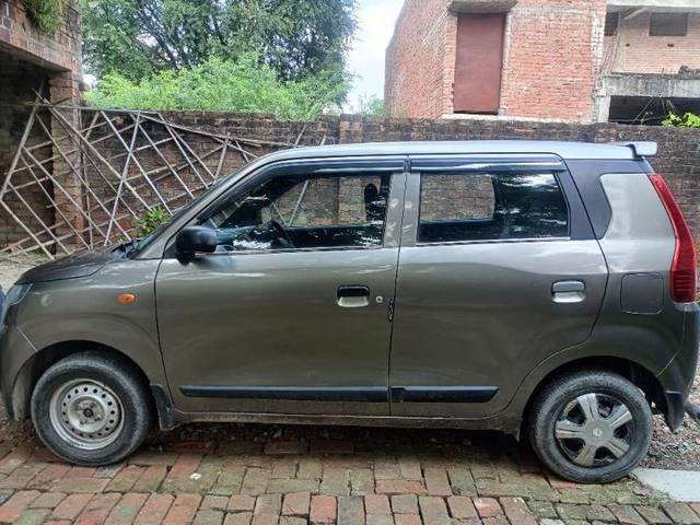 https://images10.gaadi.com/usedgaadi-sellcar/UsedCar/cb3a537b-bb05-4cee-b920-86c6d7c4e5b9/05d2f71c-34a7-49be-9970-0c2c3b82175b.jpg?imwidth=6402