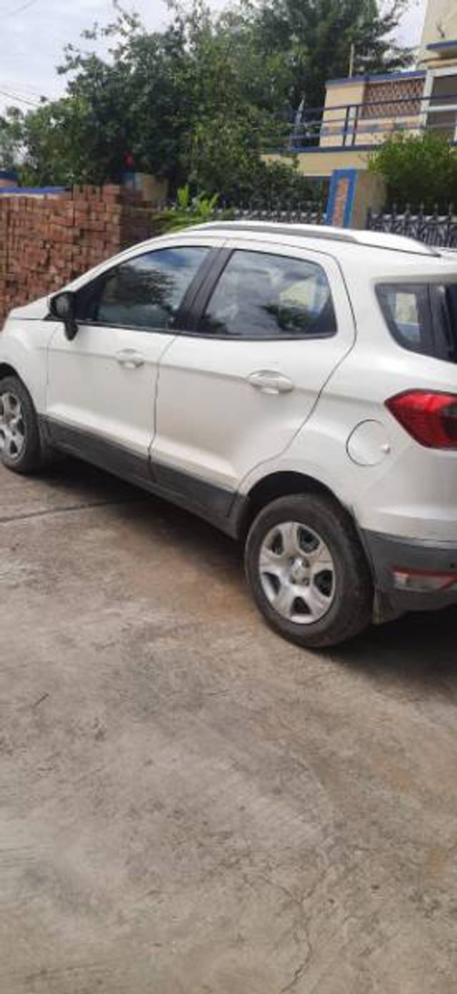 https://images10.gaadi.com/usedgaadi-sellcar/UsedCar/cb7cb403-de6d-4604-a38a-96882550c10c/1b42efcc-3470-4a96-a728-c74b624a001c.jpeg?imwidth=6402