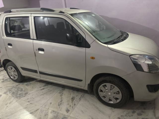 https://images10.gaadi.com/usedgaadi-sellcar/UsedCar/cba5347b-4aec-42c7-b05e-3dae40e8268d/7fd09e7b-f88e-4c28-a0b6-e6d39812f058.jpg?imwidth=6400