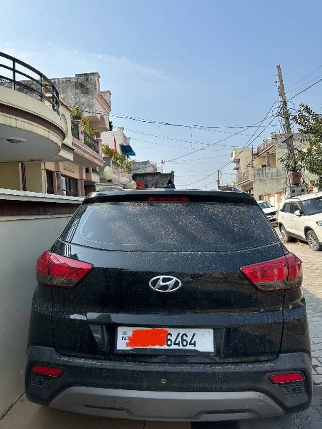 https://images10.gaadi.com/usedgaadi-sellcar/UsedCar/cbe52326-cbd7-4a0b-83cc-a80f71ba5298/b75cf705-23ed-41bb-be08-f8a2c68c6714.jpeg?imwidth=6402