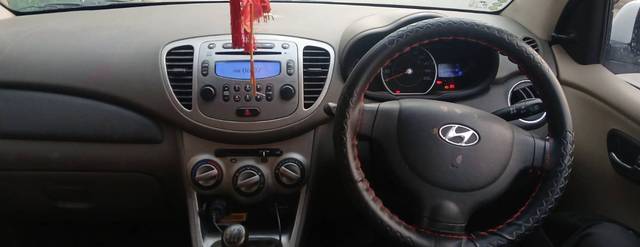 https://images10.gaadi.com/usedgaadi-sellcar/UsedCar/cc0db4dd-a4ee-481c-8bef-f9ed39e7920d/89bd2022-4c08-4c71-bf1b-978814d97446.jpg?imwidth=6402