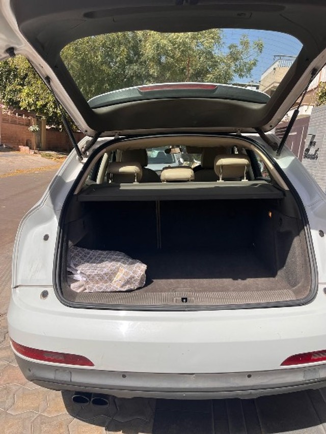 https://images10.gaadi.com/usedgaadi-sellcar/UsedCar/cc2b708b-363d-4a43-a190-40a951dcf2d3/c04c9f42-9f23-4efc-96b0-567f5e31088f.jpg?imwidth=6401