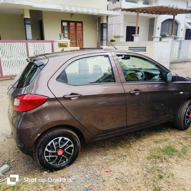 https://images10.gaadi.com/usedgaadi-sellcar/UsedCar/cc3308f3-b428-4fc9-b28c-1cb0f558ef2d/c215dbeb-9dad-4a6c-8f66-f4f136560f36.jpg?imwidth=6402