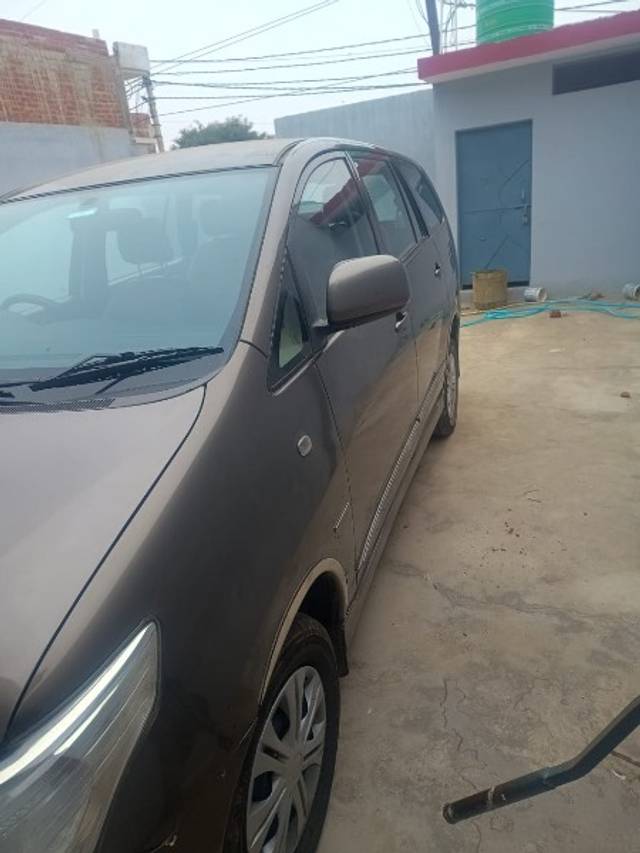 https://images10.gaadi.com/usedgaadi-sellcar/UsedCar/cca180e2-5087-4499-a853-bbc36ba43d81/8c2964e2-431e-42ca-8fbc-34d2924ab40f.jpeg?imwidth=6400