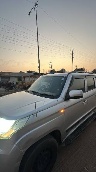 Mahindra TUV 300 2015-2019 Mahindra TUV 300 T6