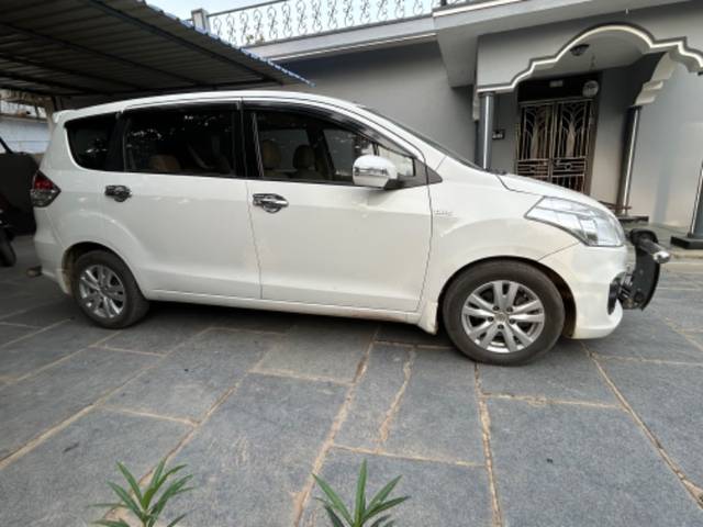https://images10.gaadi.com/usedgaadi-sellcar/UsedCar/ccca8b6a-2df1-43cf-9d8d-b8d404aa34cd/5d1a8c1a-2fc8-4157-9088-6ec054cb5406.jpeg?imwidth=6401
