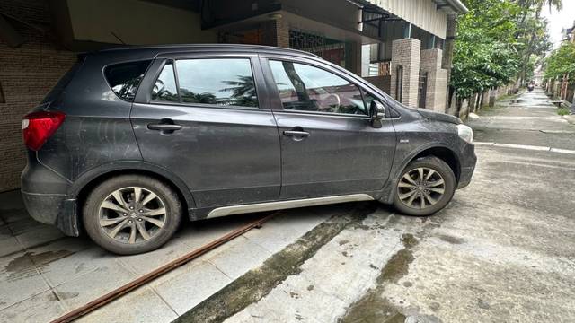 https://images10.gaadi.com/usedgaadi-sellcar/UsedCar/ccd107c3-edea-420e-94ed-88a7b20b724d/d5cd7e6d-eb50-47b4-8ccc-8f95a5193ec0.jpeg?imwidth=6401