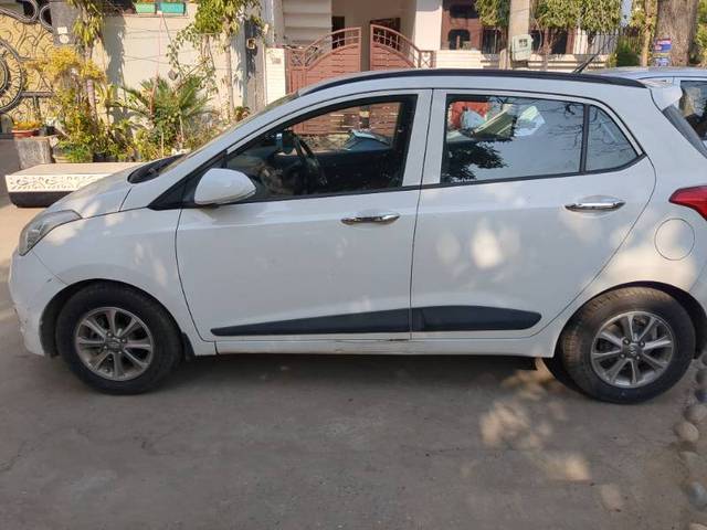 https://images10.gaadi.com/usedgaadi-sellcar/UsedCar/ccf319e1-db75-482c-9847-70e942214a39/b8d2887a-e12d-4aa6-ba97-5114e7627703.jpg?imwidth=6400