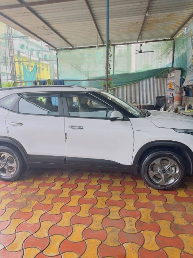 https://images10.gaadi.com/usedgaadi-sellcar/UsedCar/ccf8c9c0-7722-41c5-9db7-ebdca1b42192/df9ef8e0-5880-4687-b251-cfb3ae39461b.jpeg?imwidth=6401