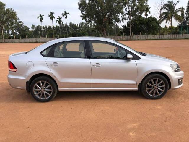 https://images10.gaadi.com/usedgaadi-sellcar/UsedCar/ccfe878a-d655-4f5b-876e-bd35517d89a0/4d70159e-d0c3-43df-9d9e-cc340351974f.jpg?imwidth=6401