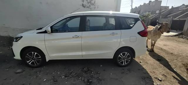 https://images10.gaadi.com/usedgaadi-sellcar/UsedCar/cd2a8916-ba67-4aff-a5cb-c08039869097/343c6ef5-5b47-4790-baed-cc40c6767a41.jpg?imwidth=6400