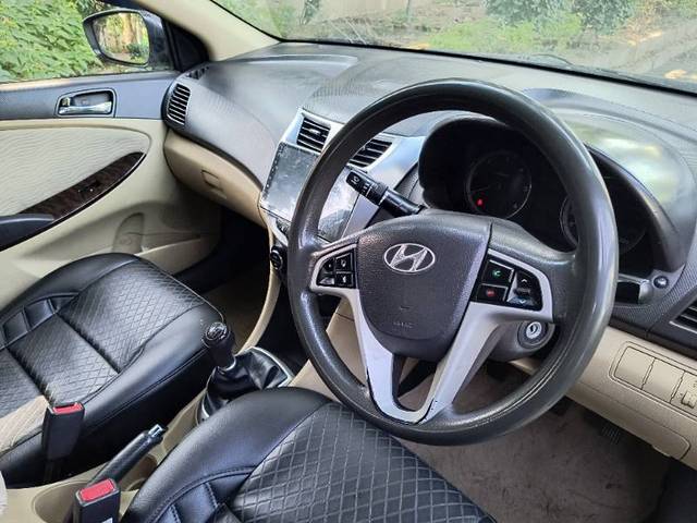 https://images10.gaadi.com/usedgaadi-sellcar/UsedCar/cd6cda57-dc55-4abe-878c-a7c6d9dbca5b/3c06e77c-9920-40f7-b1b8-87638ecc65ee.jpg?imwidth=6402