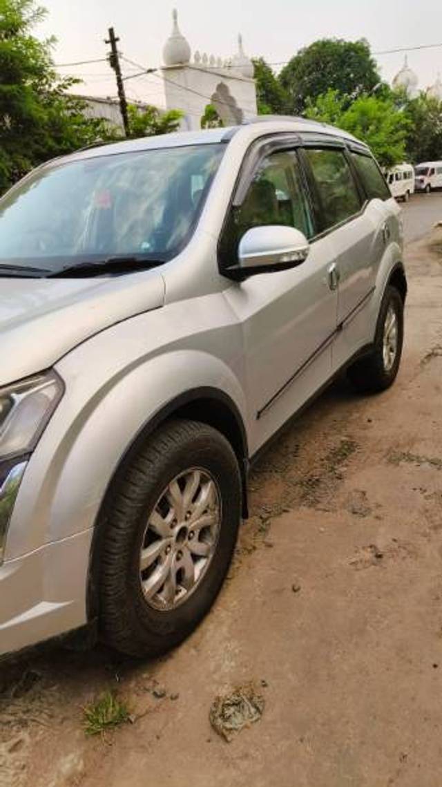 https://images10.gaadi.com/usedgaadi-sellcar/UsedCar/cd925cfb-650b-4b6d-bb79-dabc221922b9/5cb9e518-0842-4352-bbab-c8568af20af8.jpg?imwidth=6400