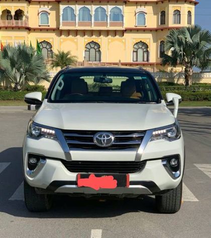 Toyota Fortuner TRD 4X4 AT