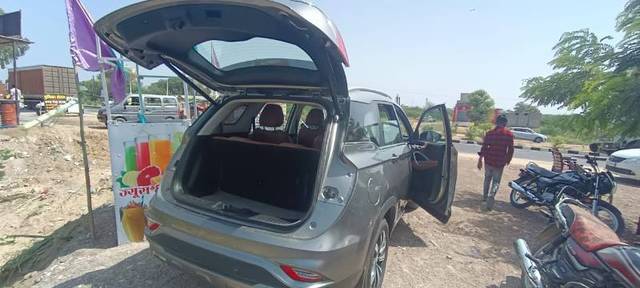 https://images10.gaadi.com/usedgaadi-sellcar/UsedCar/cdf08a0b-d219-4aab-8a51-4340def46d36/e791b473-4f87-4e41-bcfb-60ccf8a0c003.jpg?imwidth=6402