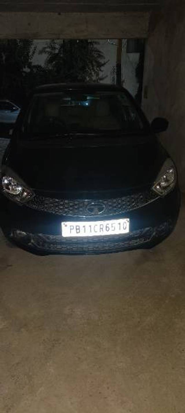 https://images10.gaadi.com/usedgaadi-sellcar/UsedCar/cdf37b08-944d-41c5-acd9-0aab2cc6cfc1/f4fec12b-d250-411c-98c5-51b709599f4e.jpg?imwidth=6400