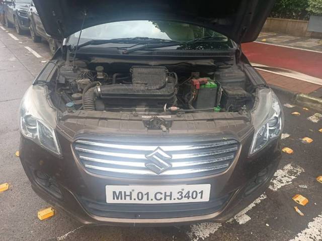 https://images10.gaadi.com/usedgaadi-sellcar/UsedCar/ce0eaa02-2f84-4770-a10a-396474b23eec/6985ad73-15b4-4919-b411-1b26c3ba7b36.jpg?imwidth=6401