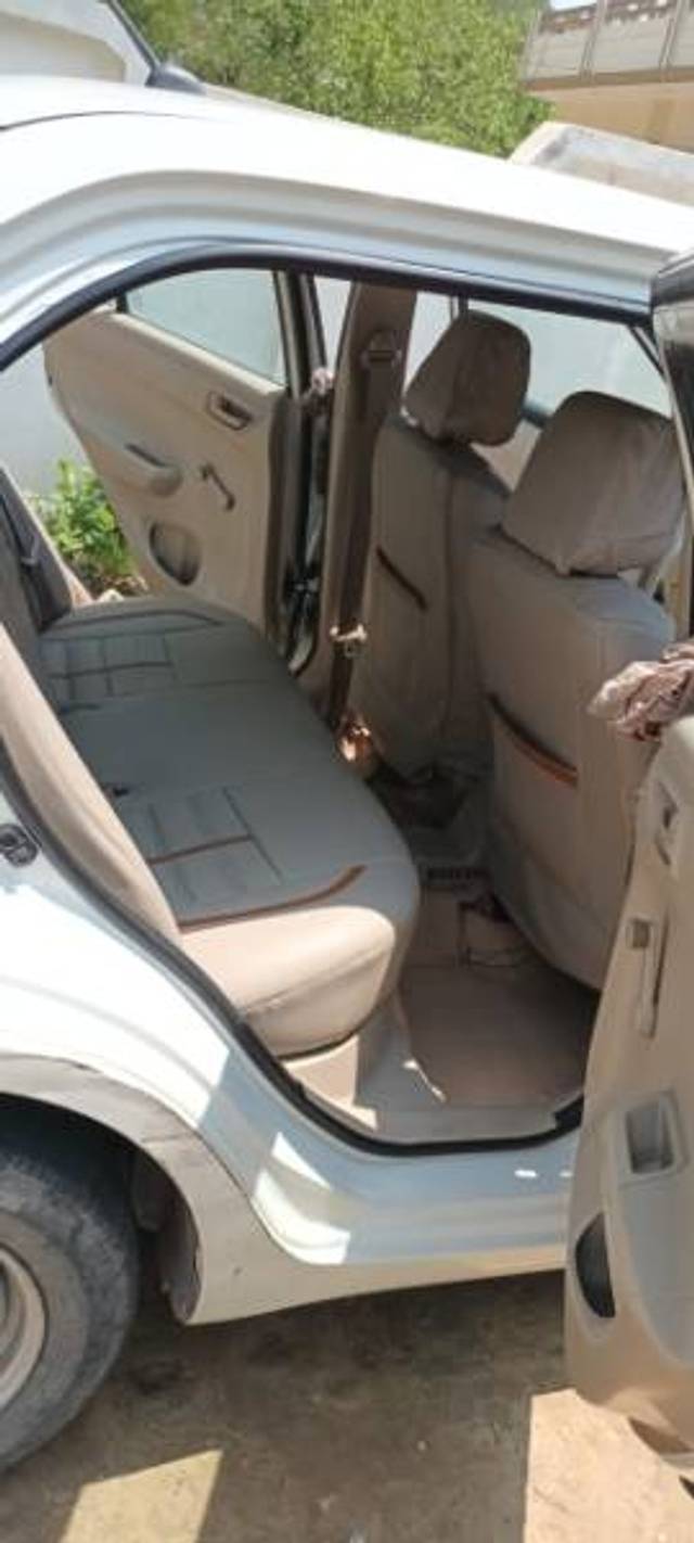 https://images10.gaadi.com/usedgaadi-sellcar/UsedCar/ce2cac48-9743-44fd-a62c-e23a846a359b/ff9d664f-c69a-451c-a263-9aaf3ec4b5f6.jpg?imwidth=6401