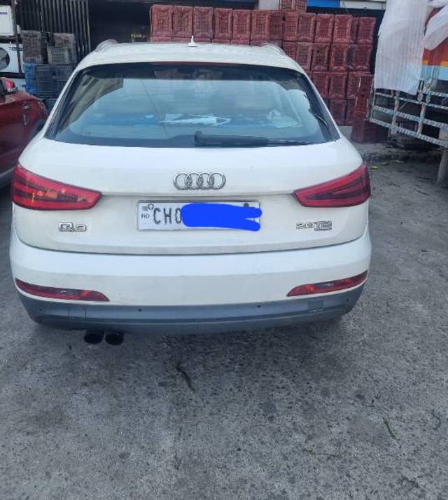 https://images10.gaadi.com/usedgaadi-sellcar/UsedCar/ce32f926-2ec9-454e-b967-25bfbd7bbd05/65e82fa8-c14c-4706-835c-00557d3d1eac.jpg?imwidth=6402