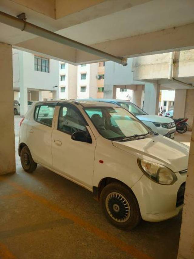 https://images10.gaadi.com/usedgaadi-sellcar/UsedCar/ce60e9b2-d26b-4843-99f4-d2e3d882f5ed/fd6ae095-0d1a-4dfa-b06c-ef46e540cc33.jpg?imwidth=6400