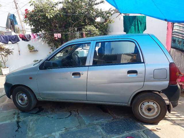 https://images10.gaadi.com/usedgaadi-sellcar/UsedCar/cea12359-34d9-4042-be48-9691eb9432e9/0aaf2f70-ee40-412d-9feb-d6573e7ab16d.jpg?imwidth=6402
