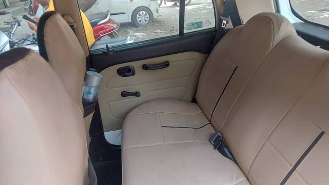 https://images10.gaadi.com/usedgaadi-sellcar/UsedCar/cecdba93-136d-4ae7-bfd0-38cc13b422db/efd6e2ad-5c0d-46cf-8c56-bc3b5792d3a5.jpg?imwidth=6402
