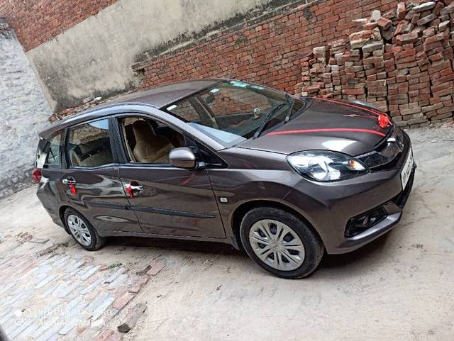 https://images10.gaadi.com/usedgaadi-sellcar/UsedCar/cf295bdf-b5a9-423e-bed3-014a6874820d/30ae2c13-c0da-4fda-ad2c-93d5ef62b389.jpg?imwidth=6400