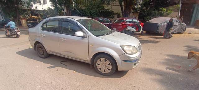 https://images10.gaadi.com/usedgaadi-sellcar/UsedCar/cf2a8de8-c4a5-43db-8785-b87b5d59b347/2348559a-a83f-480e-8dd6-82b4b4ee792f.jpg?imwidth=6400