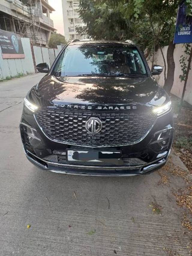 https://images10.gaadi.com/usedgaadi-sellcar/UsedCar/cf35b77f-6448-4f09-a748-1ec6994c9bfe/609bcd44-db82-4069-815a-ae2daf1ec384.jpg?imwidth=6400