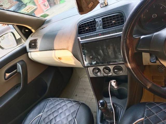 https://images10.gaadi.com/usedgaadi-sellcar/UsedCar/cf5bb8f6-a306-4e80-bf03-acdca897de92/cc8497bb-9003-4104-93c4-c1c9bf17fecb.jpg?imwidth=6402