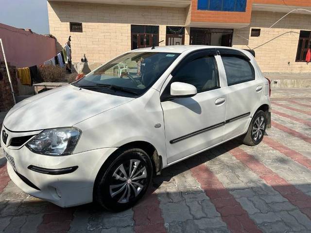 https://images10.gaadi.com/usedgaadi-sellcar/UsedCar/cf857e2f-db10-4b36-80e6-bceeeccce1a1/058c9634-f338-4910-9728-0cc909e822cb.jpg?imwidth=6400