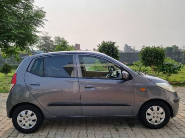 https://images10.gaadi.com/usedgaadi-sellcar/UsedCar/cfa78c8e-5fef-4fc4-8cb7-da7c56b8a2ef/e186a28b-2791-4dae-b82d-26e3dd076504.jpeg?imwidth=6401