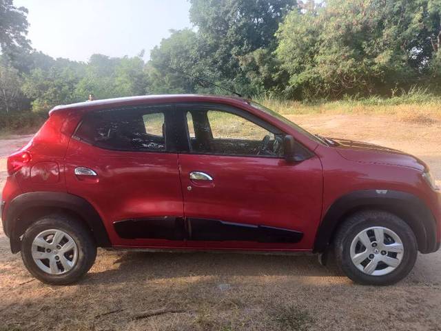 https://images10.gaadi.com/usedgaadi-sellcar/UsedCar/cfb541ce-dcde-4ed1-a095-3cb4048bef5f/99eb5fad-1657-4b64-b143-c9880e4951f4.jpg?imwidth=6401