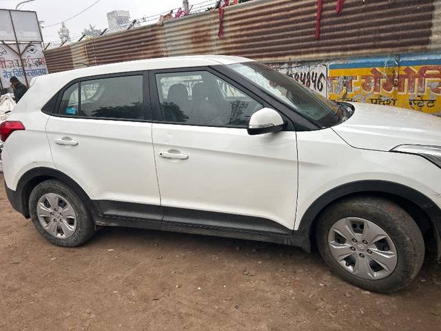 https://images10.gaadi.com/usedgaadi-sellcar/UsedCar/cfc2f384-26a3-4dbf-92da-e90cb74c4491/6f1f875b-03b4-404a-9a44-896215bcd2f4.jpg?imwidth=6400